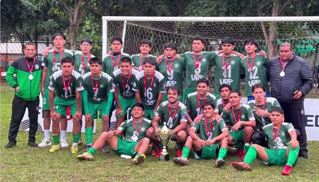 FUTBOL MASCULINO: Medalla de Plata, Sub Campeón FEDUP 
La divi ión a cen o FEDUP  e llenó de mucha  emocione  con una e pectacular final entre lo  equipo  de la Univer idad Ricardo Palma y la E cuela