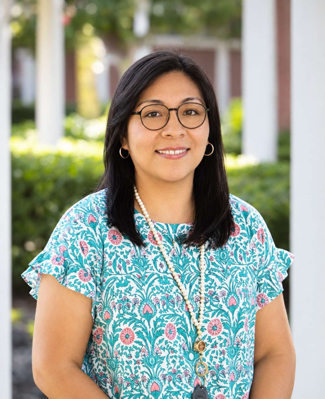 MONICA MELÉNDEZ
Licentiate in Tran lation and Interpreting in Engli h and French, Ricardo Palma Univer ity. Ma ter in Education, Educational Policie  and Management, San Martin Univer ity. Diploma in