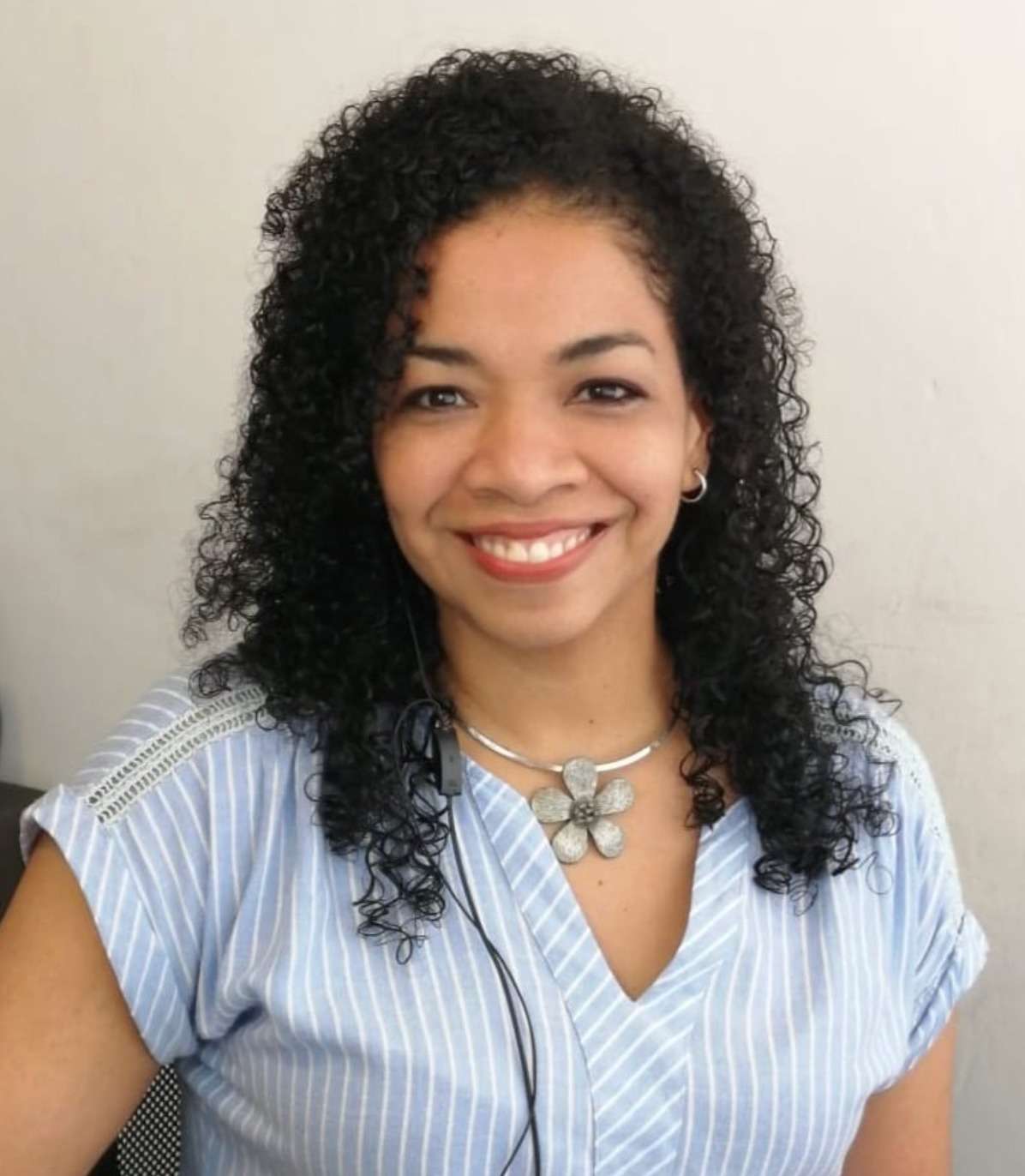 INDIRA LEÓN

An experienced Engli h in tructor with 20+ year  teaching all CEFR level , Indira León ha   een the  tep  Engli h  tudent  take from the very beginning in their learning proce  until they