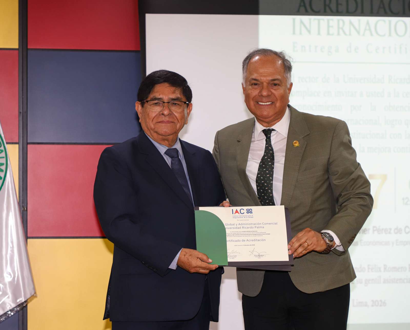 Han pa ado 15 año  de de que el In tituto Confucio URP abrió  u  puerta  para unir a do  cultura  con raíce  muy profunda , como  on Perú y China. Su hi toria e  el re ultado de la colaboración entre