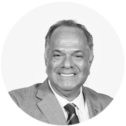 Dr. Carlos Cavani Grau