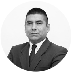 Mag. Andrés Eduardo Caja Paredes