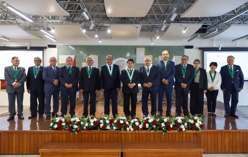 Ceremonia de juramentación de los Vicerrectores Académico y de Investigación