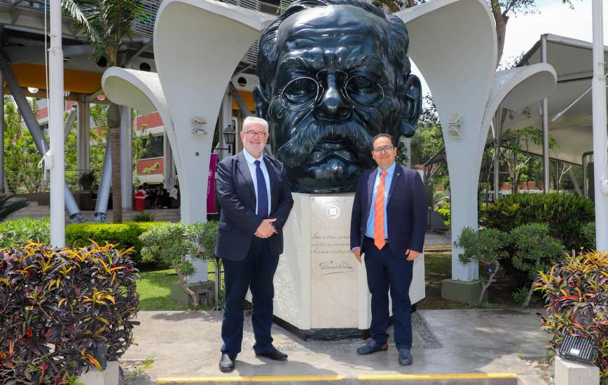 Universidad Ricardo Palma y la Universidad Europea del Atlántico fortalecen la cooperación académica internacional mediante la firma de convenios