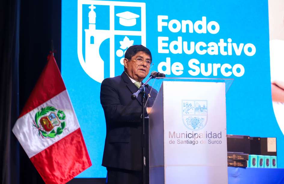 La Universidad Ricardo Palma forma parte de la Inaguración del fondo educativo de surco